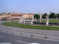 clicca sulla foto per ingrandirla